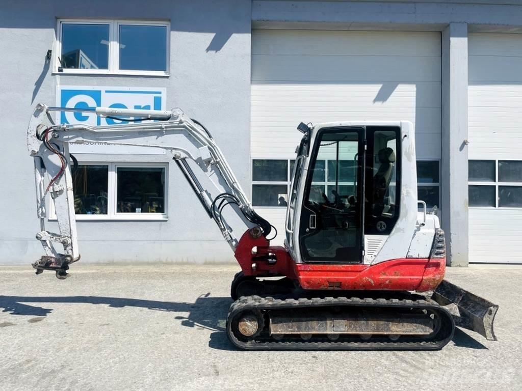 Takeuchi TB250 小型挖土機/掘鑿機<7t(小型挖掘機)