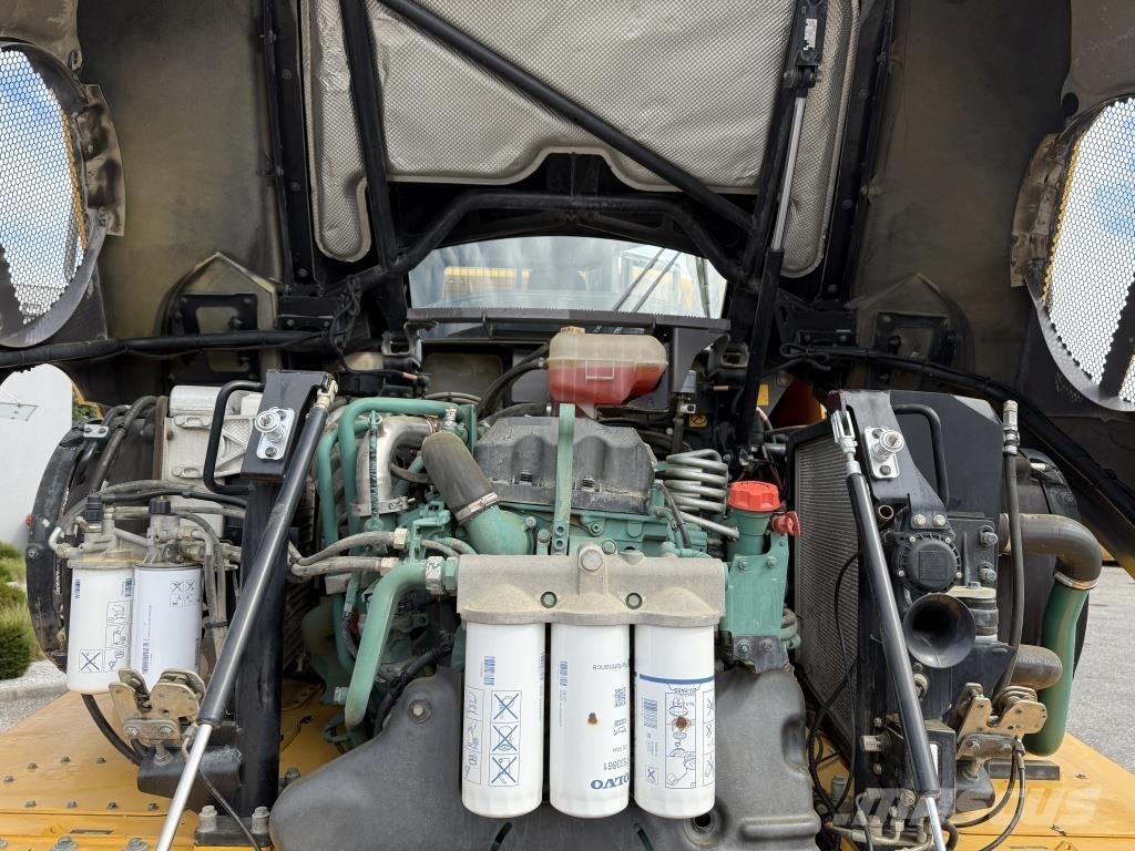 Volvo A 30 F 鉸接式起吊車