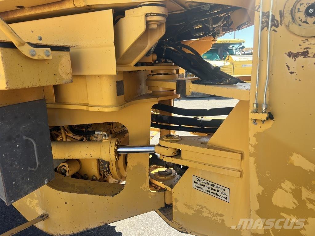 Volvo L 150 輪胎式裝載機