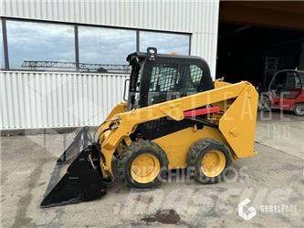 CAT 236D 小型裝載機