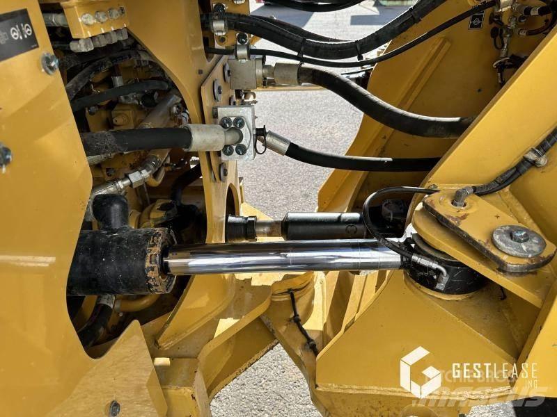 CAT 966M 輪胎式裝載機