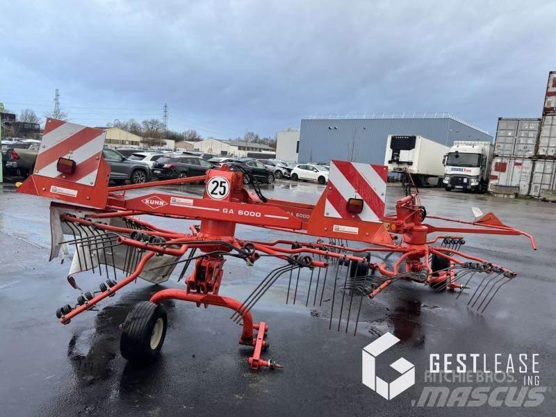 Kuhn GA 6000 堆草機