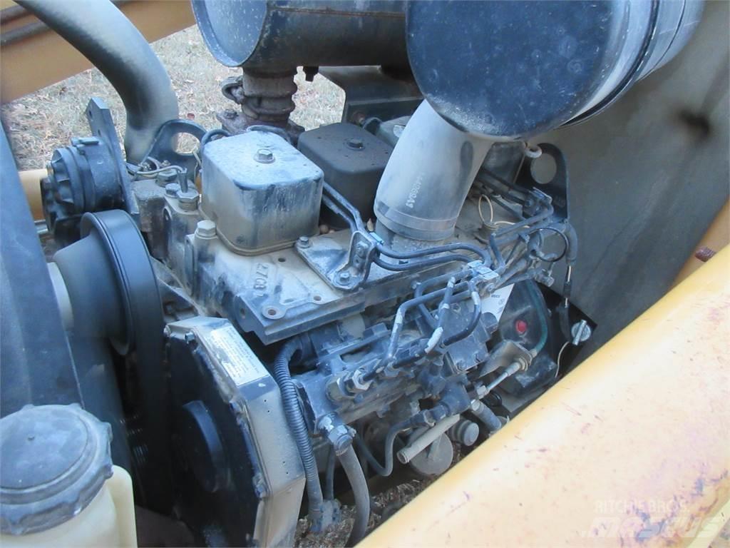 CASE 580L 輪胎式裝載機
