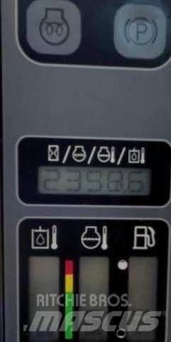 CASE TR270 滑移轉向裝載機