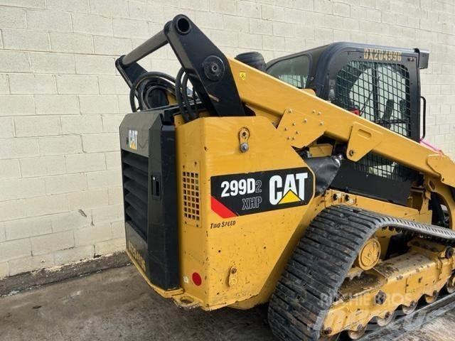 CAT 299D2 XHP 滑移轉向裝載機