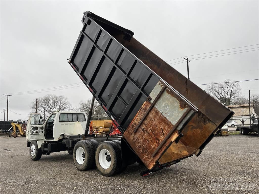 Ford FT900 傾卸式卡車