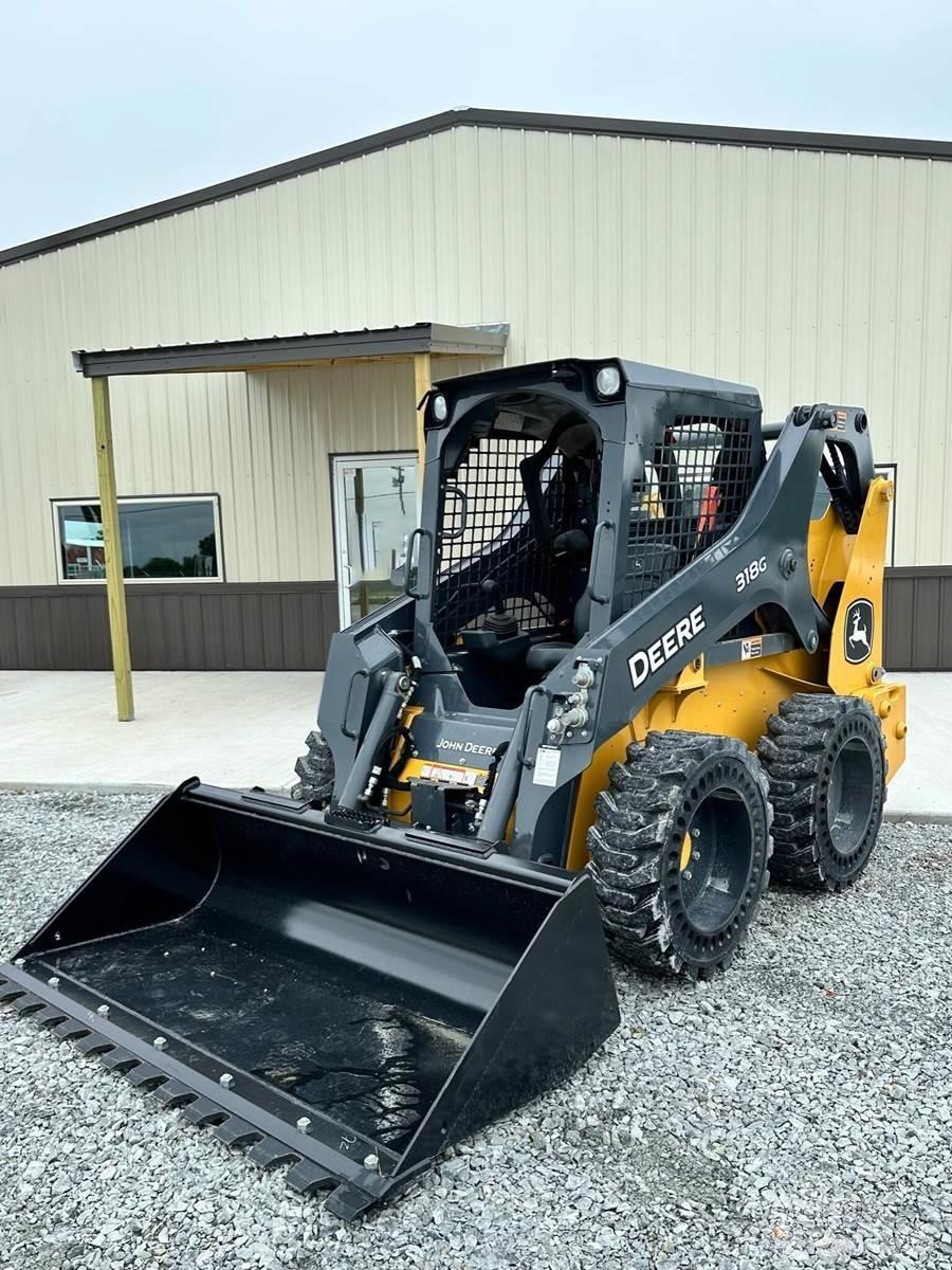 John Deere 318G 滑移轉向裝載機
