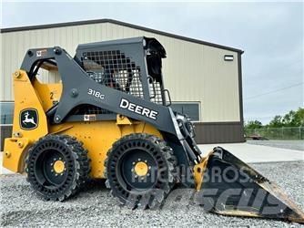 John Deere 318G 滑移轉向裝載機