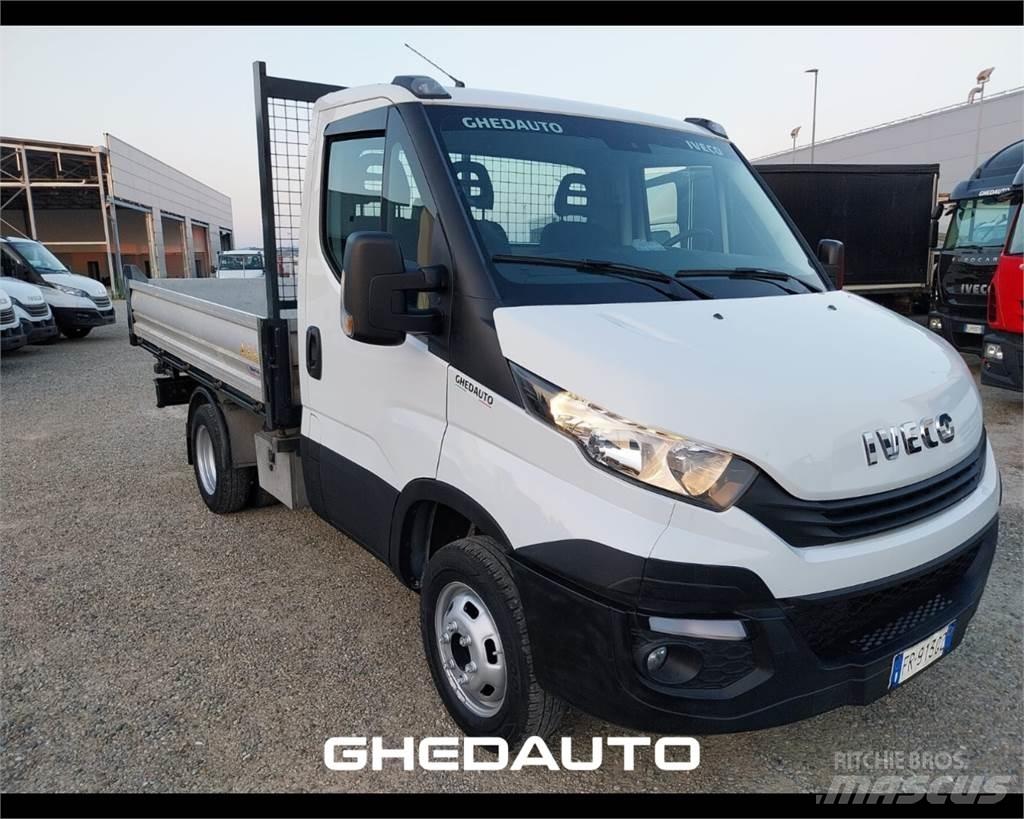 Iveco 35C14 車廂