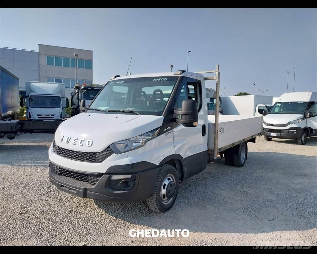 Iveco 35C15 車廂