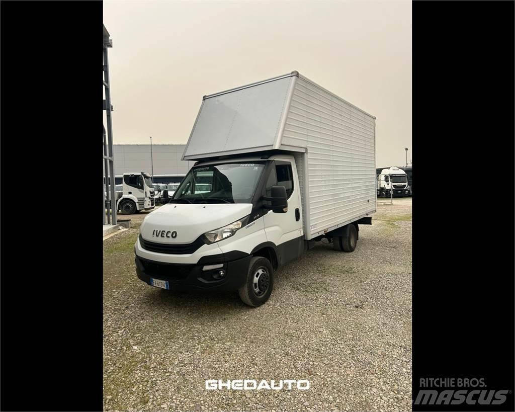 Iveco 35C18 車廂