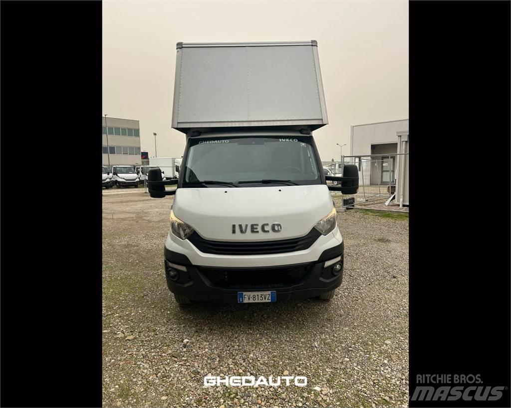 Iveco 35C18 車廂