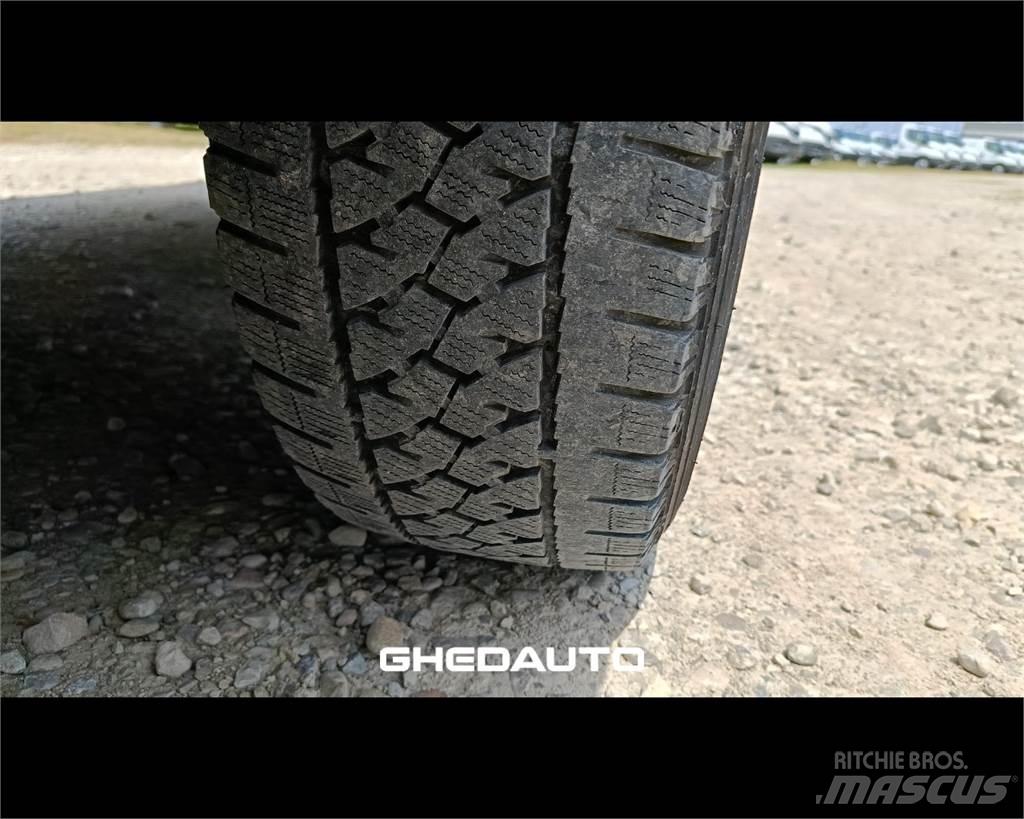 Iveco 35S16 車廂