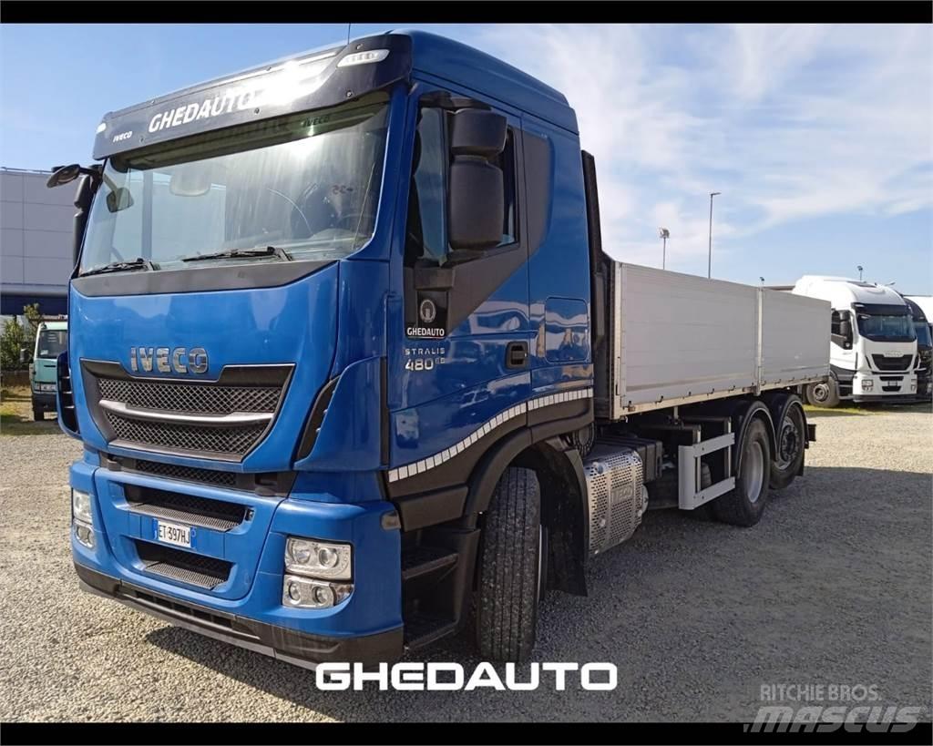 Iveco AS260S48Y 貨箱式卡車