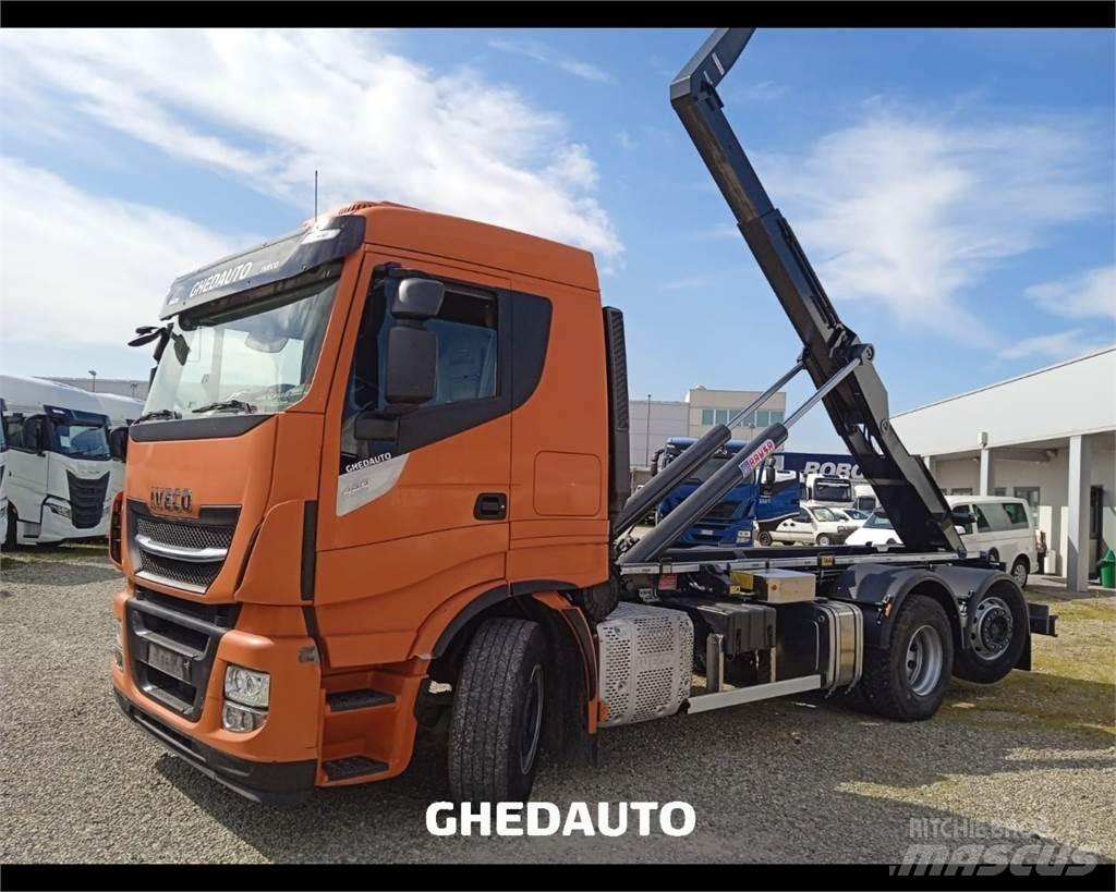 Iveco AS260S48Y/PS 貨箱式卡車