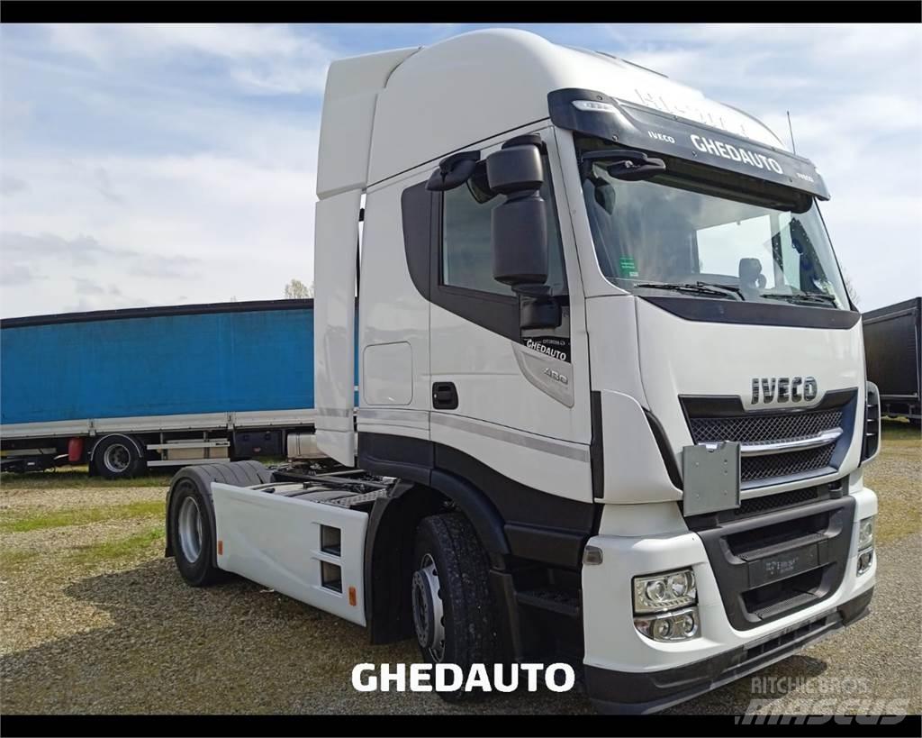 Iveco AS440S48T/P 貨箱式卡車