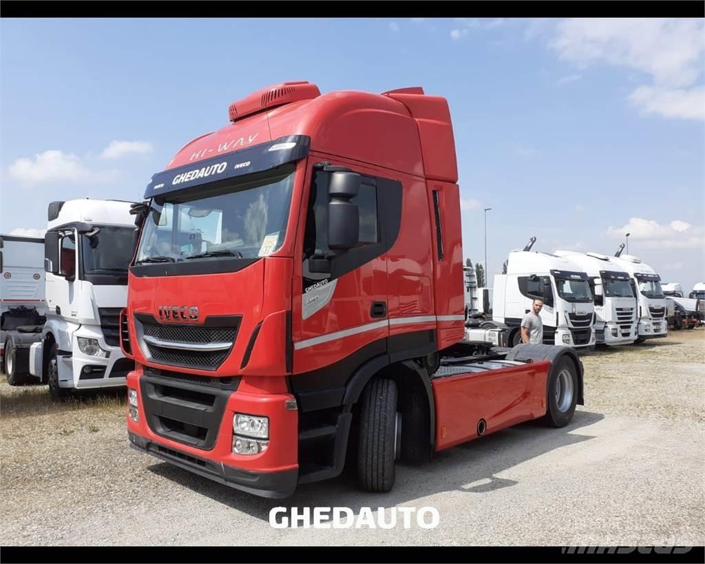 Iveco AS440S48T/P 貨箱式卡車