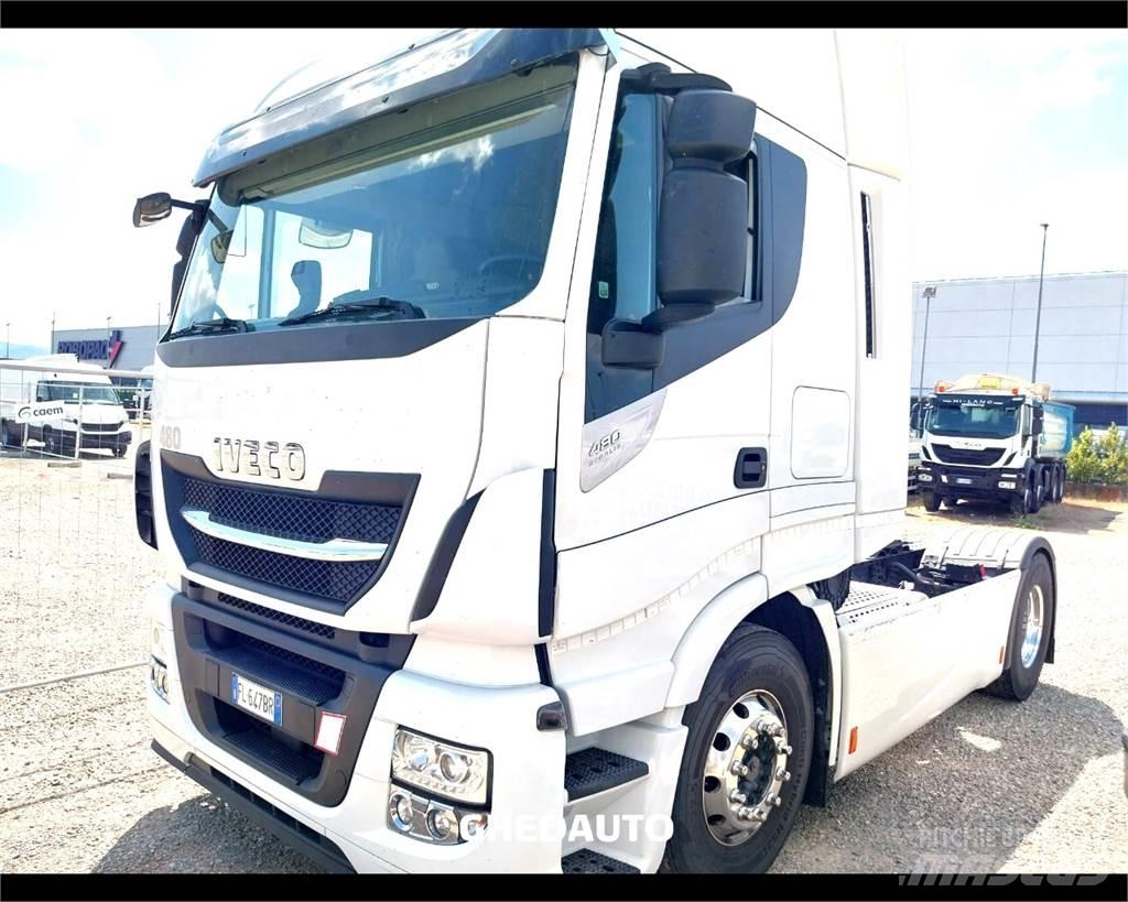 Iveco AS440S48T/P 貨箱式卡車