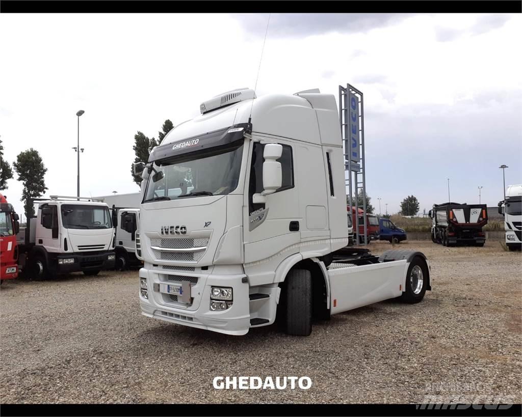 Iveco AS440ST/P 貨箱式卡車