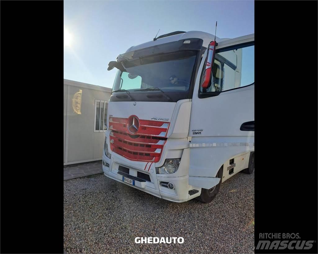 Mercedes-Benz ACTROS 貨箱式卡車