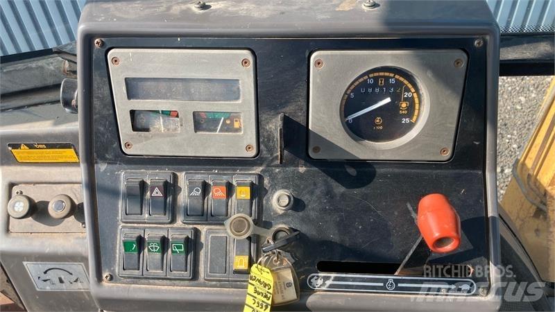 Ford 655 C 反鏟裝載機