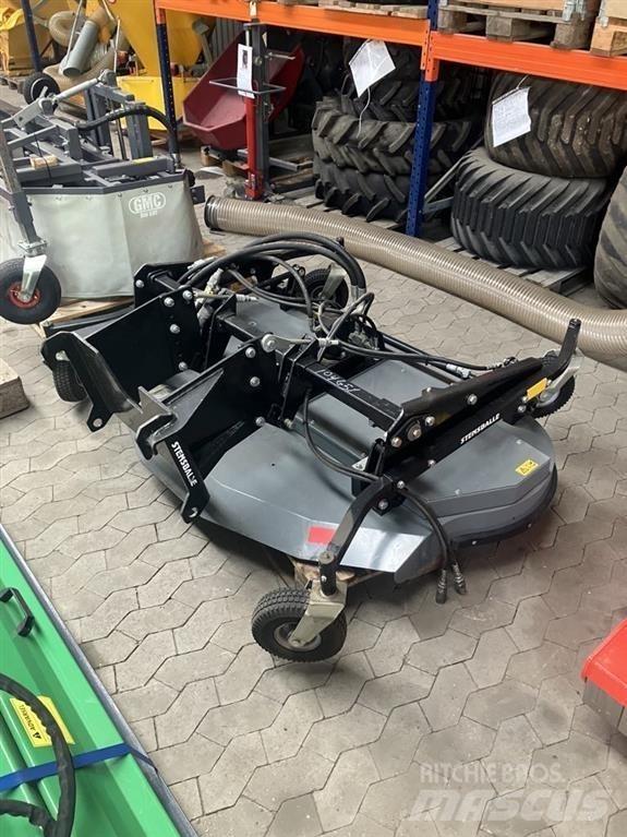 GMR FR1800 裝載與牽引式割草機