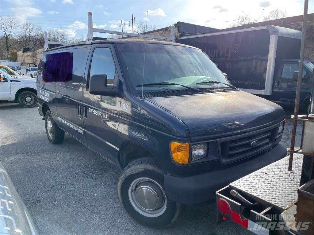 Ford E-Series 廂式貨物運輸車