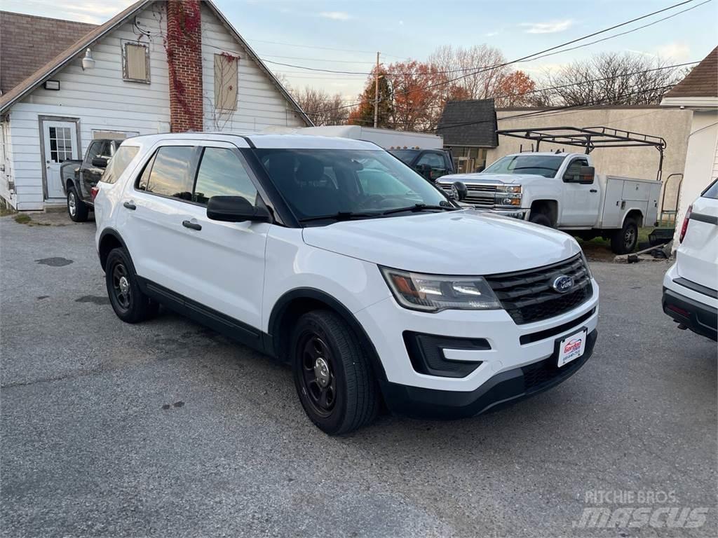 Ford Explorer 汽車