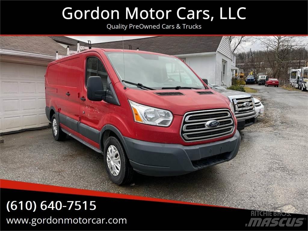 Ford Transit 車廂