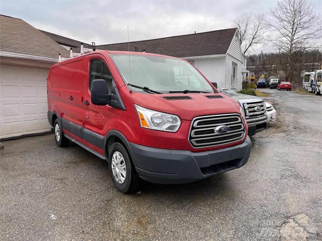 Ford Transit 車廂