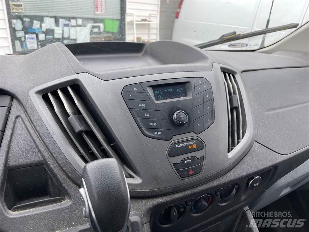 Ford Transit 廂式貨物運輸車