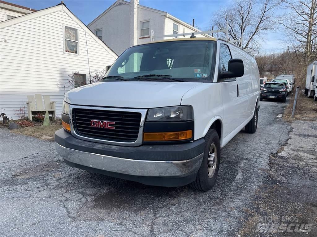 GMC Savana 廂式貨物運輸車