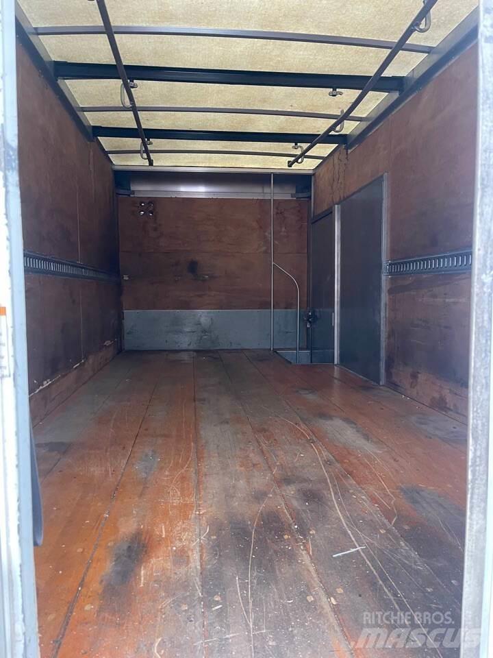 Isuzu NPR-HD 貨箱式卡車