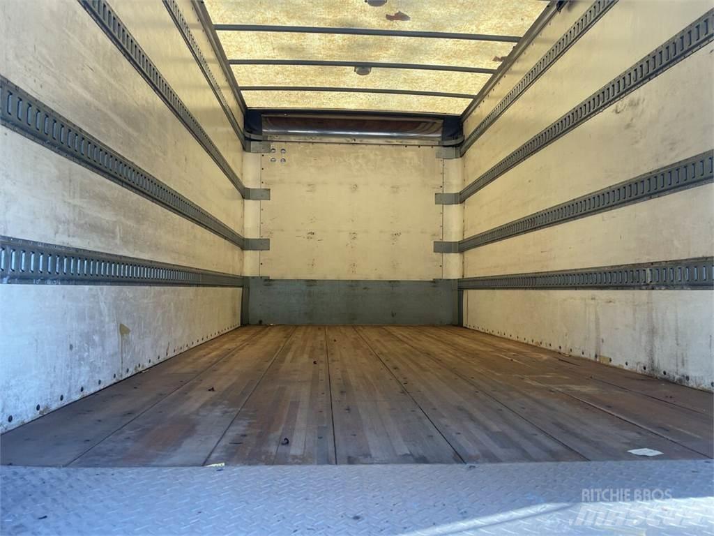 Isuzu NRR 貨箱式卡車
