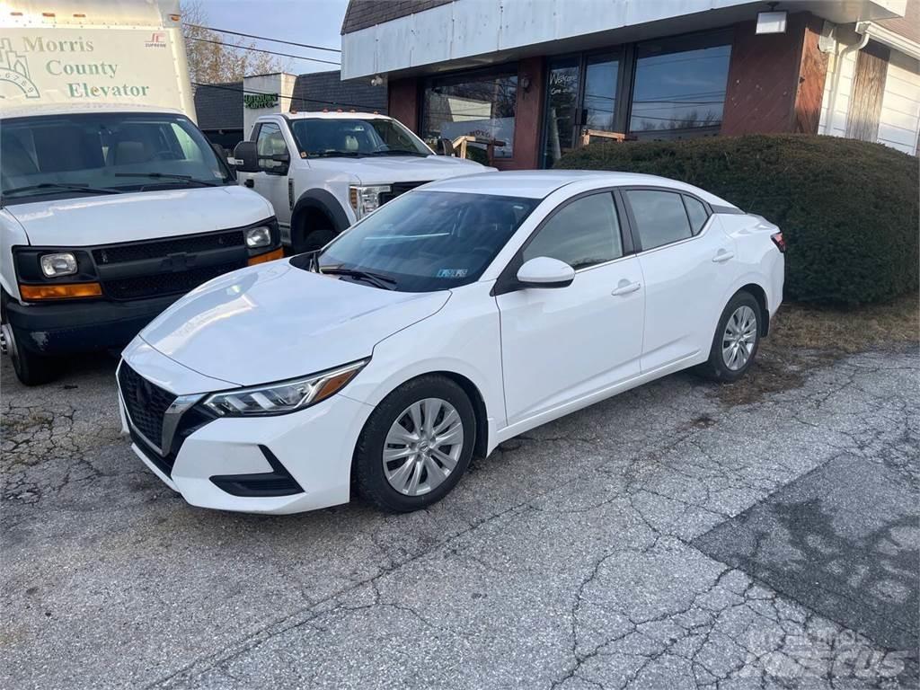 Nissan Sentra 汽車