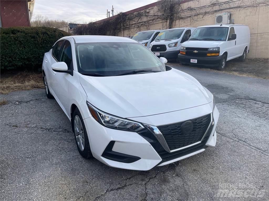 Nissan Sentra 汽車