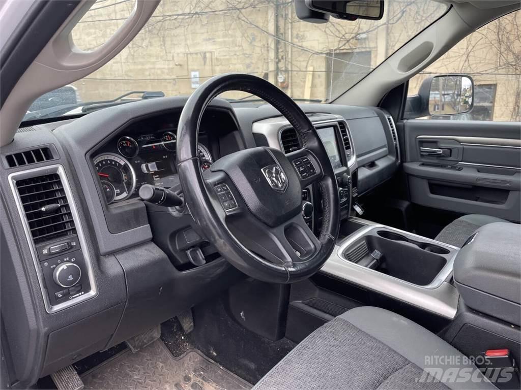 RAM 1500 皮卡.傳統半斗卡車/側卸板
