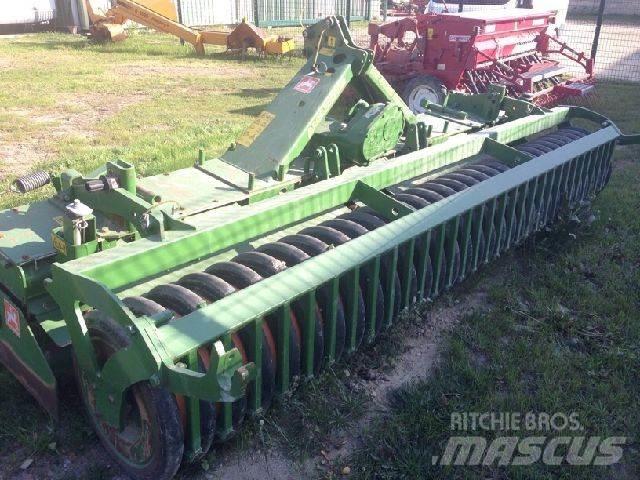 Amazone KG 4000 耙車