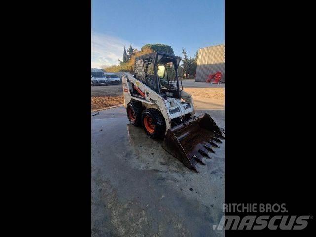 Bobcat S130 其他物料運輸工具