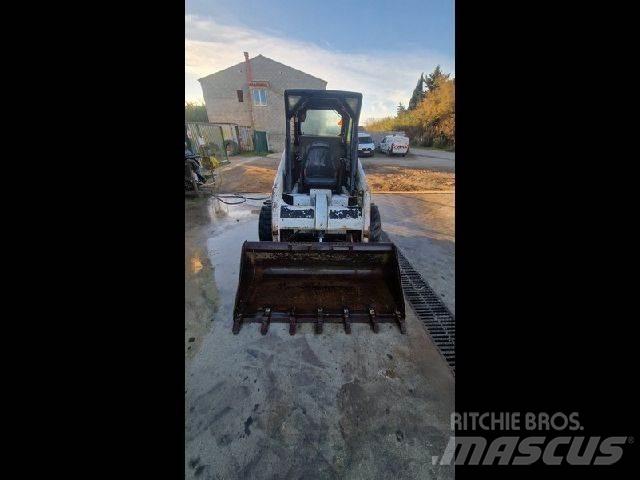 Bobcat S130 其他物料運輸工具
