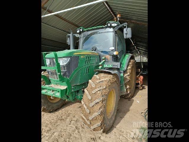 John Deere 6110R 曳引機
