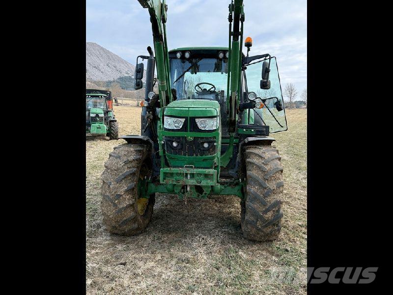 John Deere 6120M 曳引機