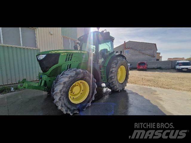 John Deere 6210 R 曳引機
