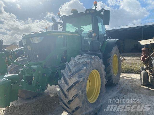 John Deere 6230R 曳引機