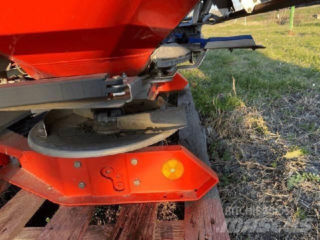 Kuhn AXIS 20.1W 礦物撒布機