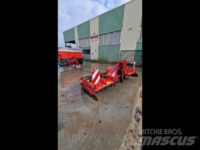 Kuhn HR3004 耙車