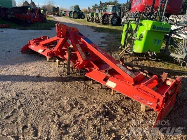 Kuhn HR404 耙車
