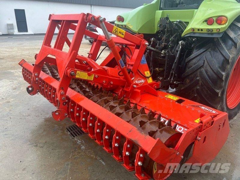 Kuhn HRB 303 D 耙車