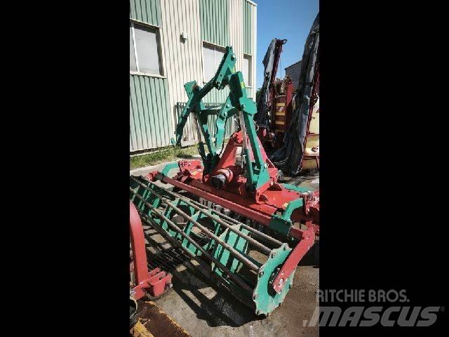 Kverneland NGM101 耙車