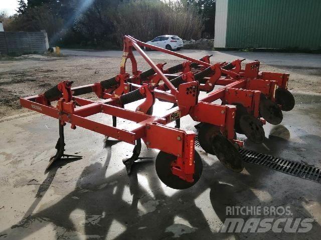 Rau POLYMAG 行栽作物中耕機